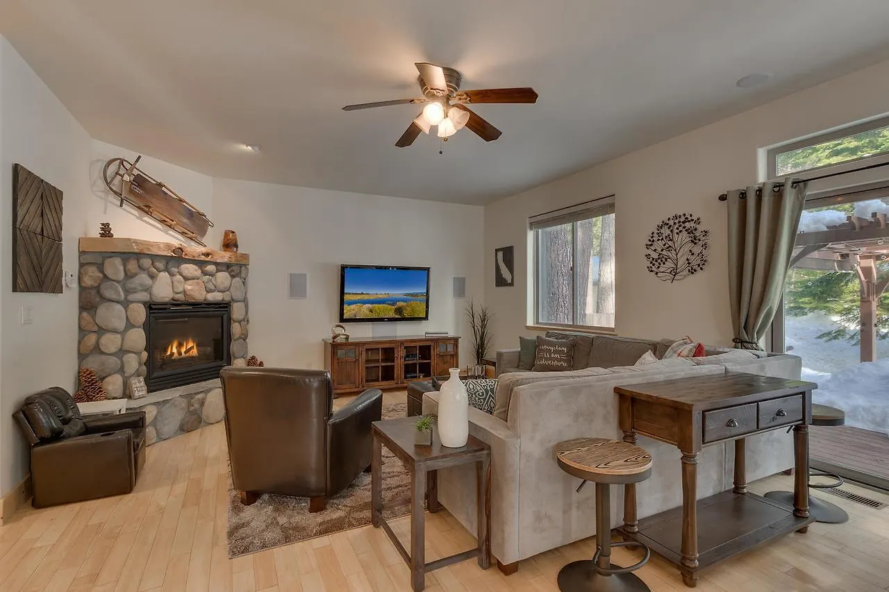 Siesta Harbor - Four Bedroom Home South Lake Tahoe Σπίτι διακοπών