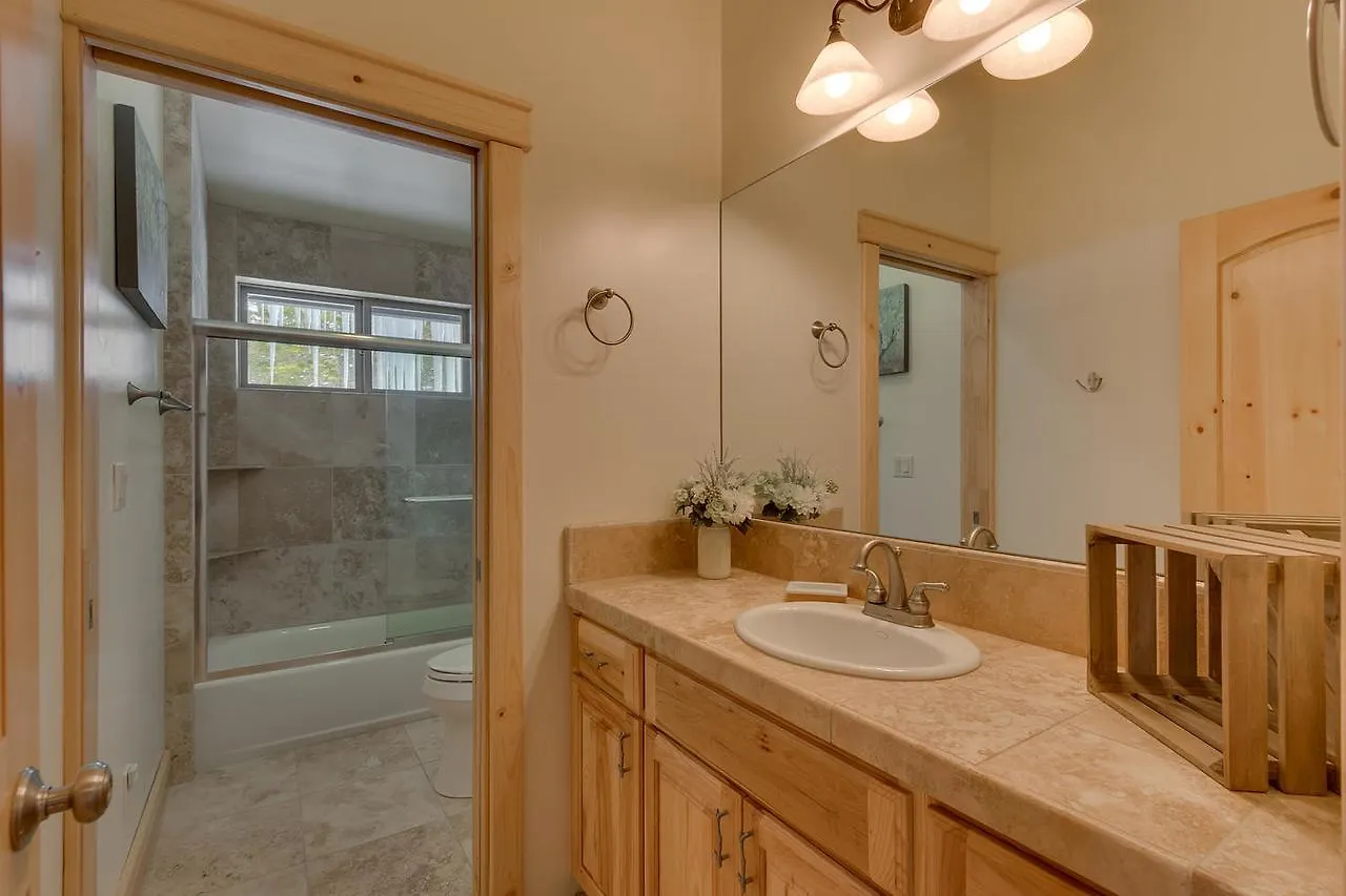 Siesta Harbor - Four Bedroom Home South Lake Tahoe Σπίτι διακοπών